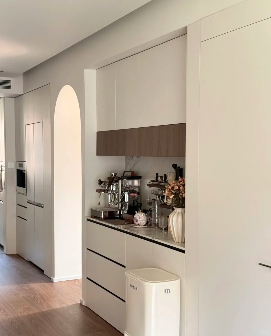 简约至上：北京大兴102㎡三居室的完美蜕变 - 效果图 1