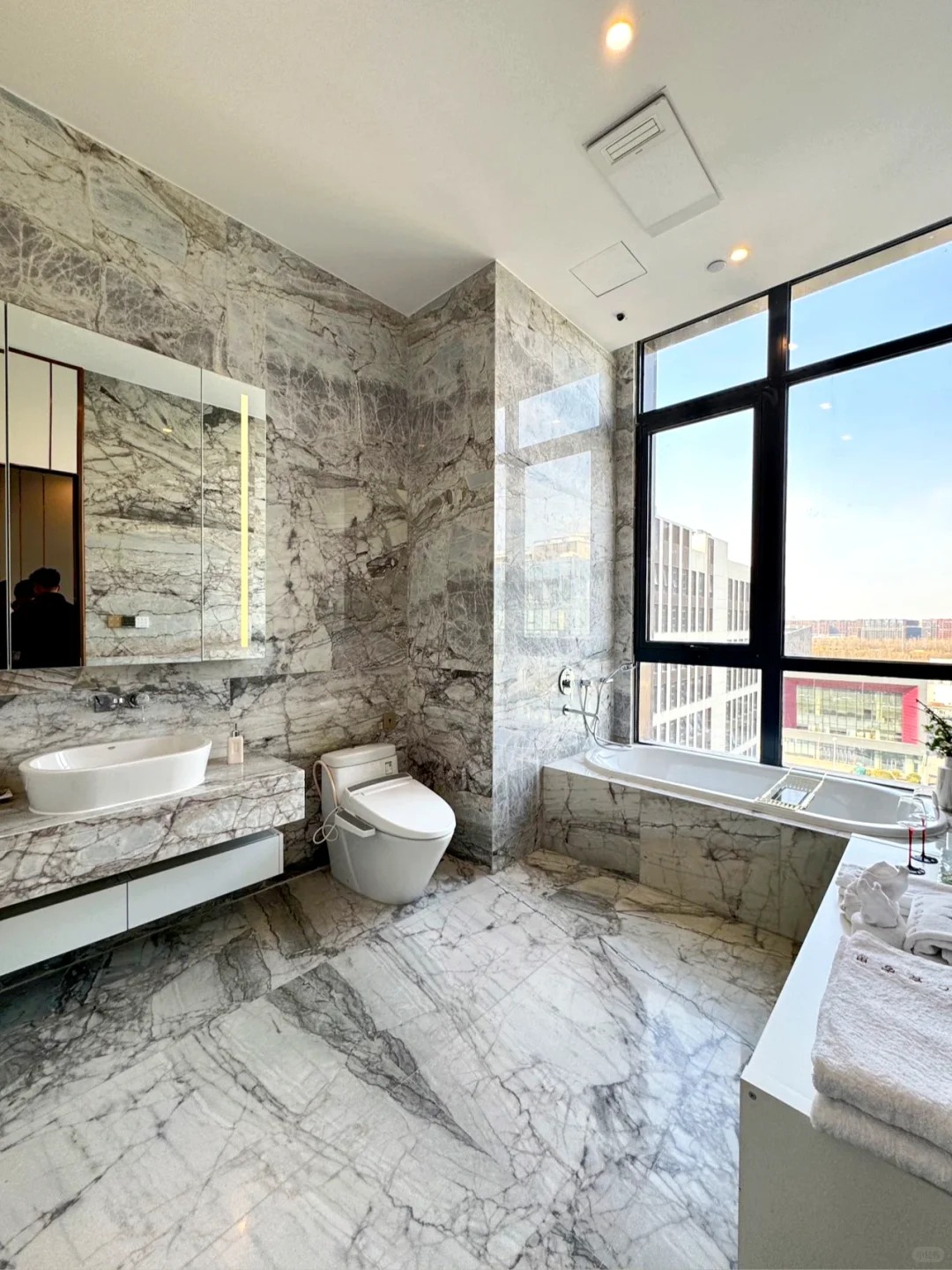 瀛海100㎡现代轻奢整装实景 配图 4